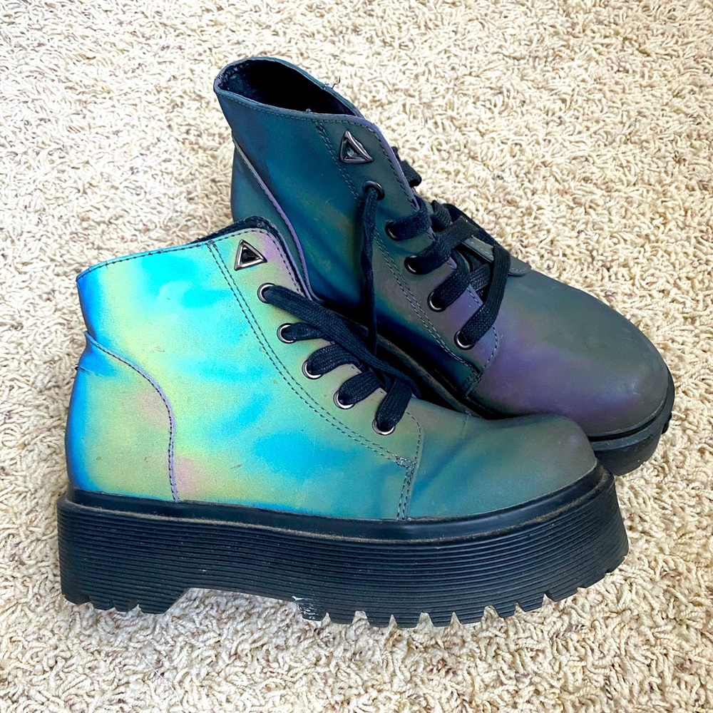 YRU Slayr Reflective Boot